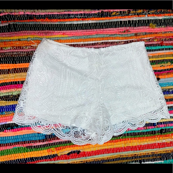 Vintage lace shorts - Picture 1 of 2